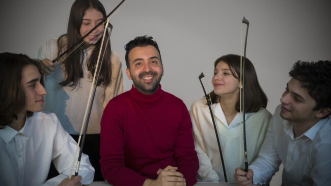 Babak Khayami Babak Khayami insegnate violoncello de il nostro team di insegnanti della scuola di musica Varese Immaginarte